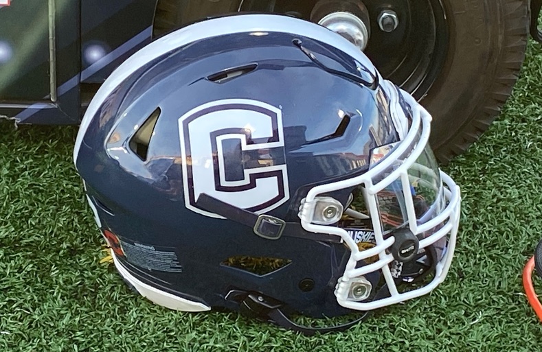 UConn FB helmet 2023 G11-12.jpg